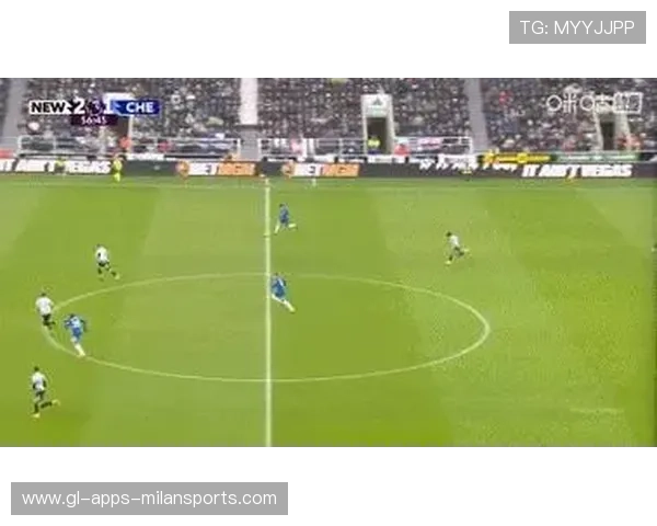 切尔西边线渗透逼出禁区大面积空挡