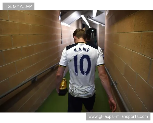 凯恩脚尖轻触完成致命一传,热刺攻势再引全场惊呼