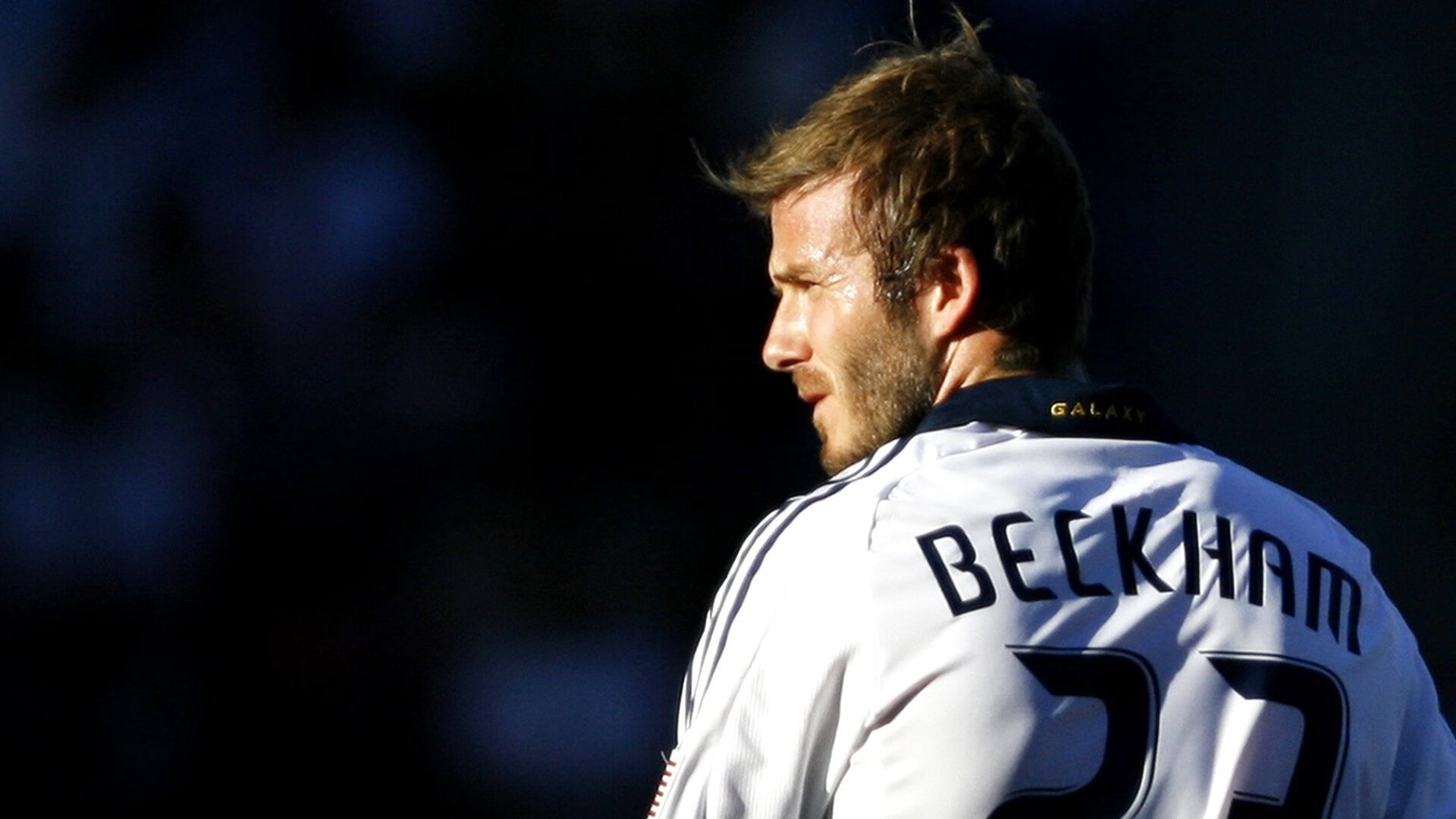 媒体挖掘冷门故事展现运动员不为人知的坚持与拼搏历程，运动员素材